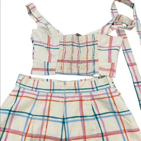 Wayf shorts & crop top. Summer coord. Excellent - Picture 6 of 12